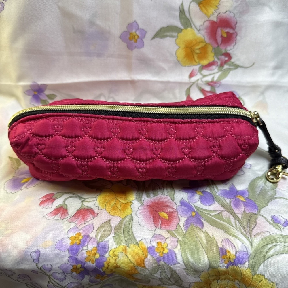 Betsey Johnson Pink Quilted Makeup Cosmetic Pencil Bag Clip 9"